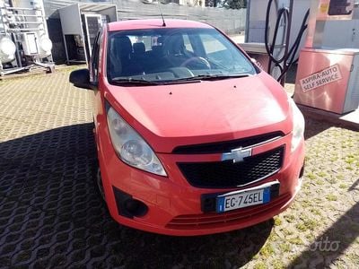 Begagnad Chevrolet Spark 2010 Röd Halvkombi