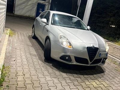 Usata Alfa Romeo Giulietta 105 CV (77 kW) 2011 Bianco Utilitaria