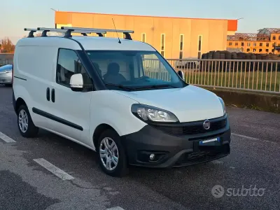 Usata Fiat Doblò 105 CV (77 kW) 2019 Bianco Monovolume