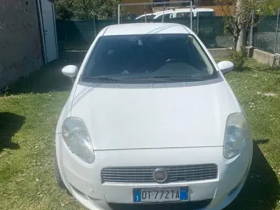 Usata Fiat Grande Punto 77 CV (56 kW) 2009 Utilitaria