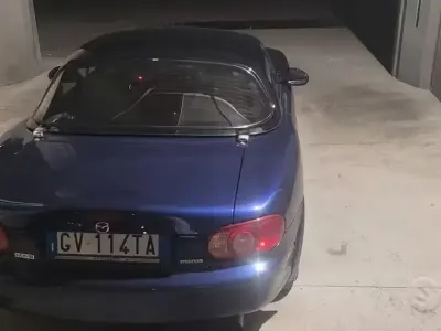 Usata Mazda MX5 132 CV (97 kW) 2024 Blu Cabrio