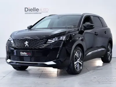 Usata Peugeot 5008 Allure 131 CV (96 kW) 2024 Nero metallizzato SUV