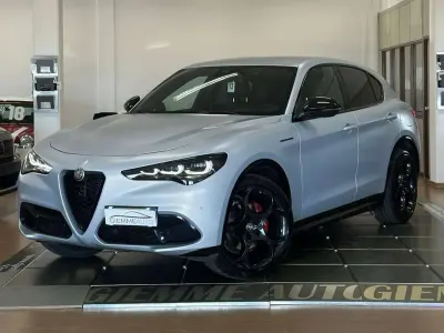 Usata Alfa Romeo Stelvio Competizione 209 CV (153 kW) 2023 Grigio moonlight opaco SUV