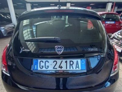 usata Lancia Ypsilon 1.0 FireFly 5 porte S&S Hybrid Ecochic Silver