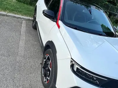 Usata Opel Mokka 101 CV (74 kW) 2023 Bianco SUV
