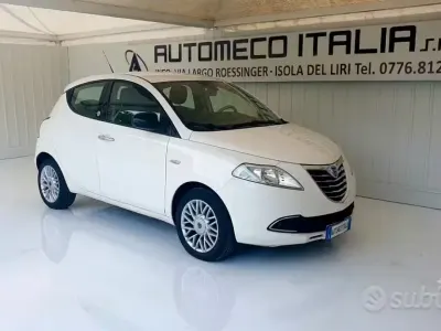Usata Lancia Ypsilon 69 CV (50 kW) 2013 Bianco Utilitaria