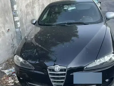 Usata Alfa Romeo 147 120 CV (88 kW) 2010 Nero Utilitaria