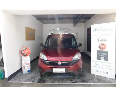 Usata Fiat Doblò Lounge 95 CV (69 kW) 2016 Marrone Monovolume