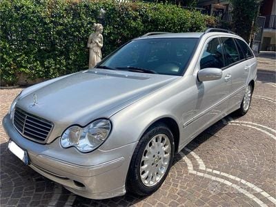 Usata Mercedes C270 Avantgarde 170 CV (125 kW) 2003 Grigio Station wagon