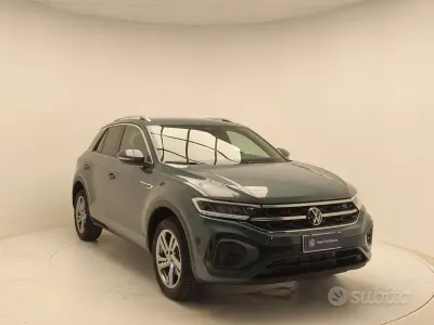 Usata VW T-Roc R-line 150 CV (110 kW) 2024 Blu SUV
