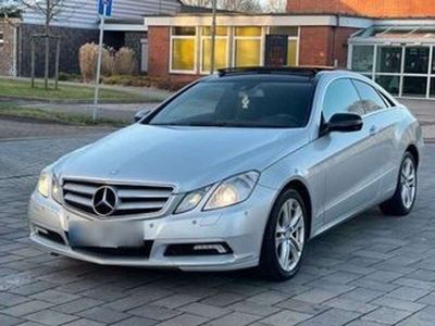 Mercedes E200