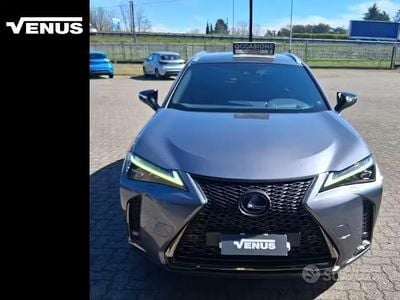 Usata Lexus UX Sport Line 184 CV (135 kW) 2020 Grigio SUV
