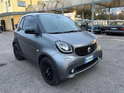 Usata Smart ForTwo Coupé Superpassion 71 CV (52 kW) 2020 Grigio Utilitaria