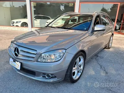 Usata Mercedes C220 170 CV (125 kW) 2008 Marrone Station wagon
