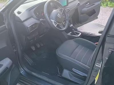 Usata Dacia Jogger Extreme 101 CV (74 kW) 2022 Grigio Monovolume