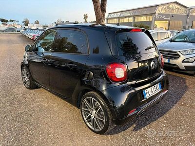 Usata Smart ForFour Brabus 108 CV (79 kW) 2017 Nero Utilitaria