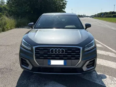 Usata Audi Q2 Business 150 CV (110 kW) 2017 Grigio SUV