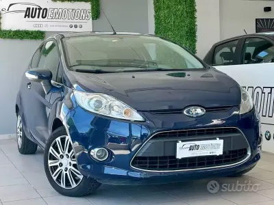 Usata Ford Fiesta 82 CV (60 kW) 2009 Bluazzurro Berlina