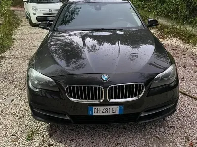 Usata BMW 520 Luxury Line 190 CV (139 kW) 2014 Nero Station wagon