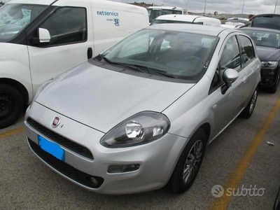 Usata Fiat Grande Punto 75 CV (55 kW) 2014 Grigio Utilitaria