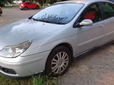 Usata Citroën C5 109 CV (80 kW) 2005 Argento Berlina