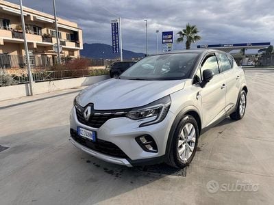Usata Renault Captur Intens 115 CV (84 kW) 2021 Grigio SUV