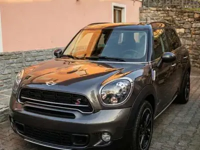 Usata Mini Countryman 184 CV (135 kW) 2016 Grigio SUV