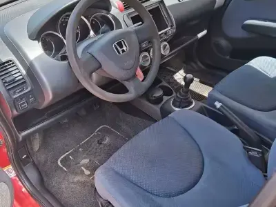 Usata Honda Jazz 78 CV (57 kW) 2006 Rosso Utilitaria