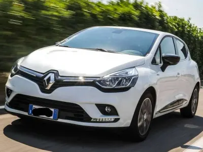 Usata Renault Clio IV Life 90 CV (66 kW) 2019 Bianco ghiaccio Berlina