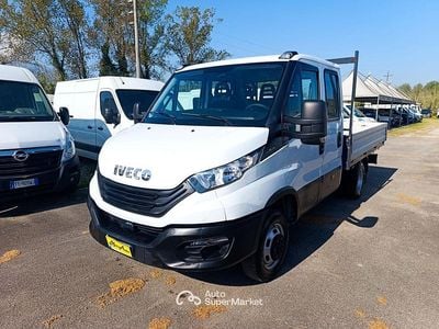 Usata Iveco Daily 136 CV (100 kW) 2022 Bianco Cabrio