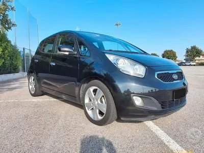 Usata Kia Venga 115 CV (84 kW) 2012 Grigio Utilitaria