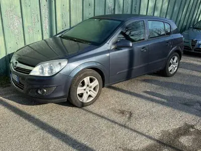 Usata Opel Astra Enjoy 116 CV (85 kW) 2008 Berlina