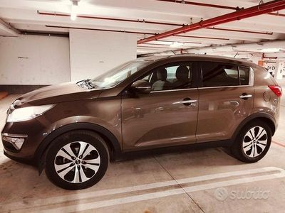 Usata Kia Carens 115 CV (84 kW) 2013 Marrone Monovolume