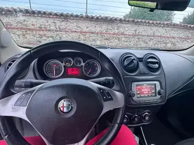 Begagnad Alfa Romeo MiTo 85 HK (62 kW) 2014 Svart Halvkombi