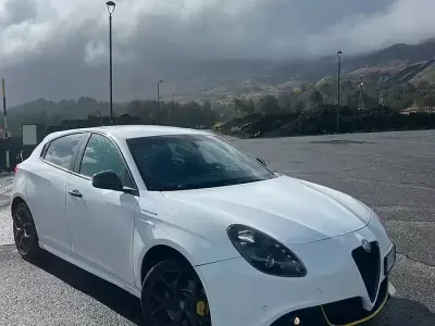 Usata Alfa Romeo Giulietta Veloce 170 CV (125 kW) 2019 Utilitaria