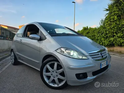 Usado Mercedes A200 Avantgarde 140 CV (102 kW) 2006 Gris Coupe