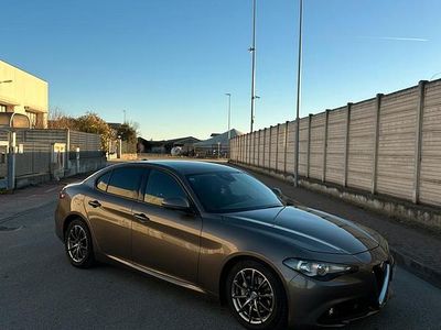 Usata Alfa Romeo Giulia 150 CV (110 kW) 2016 Berlina