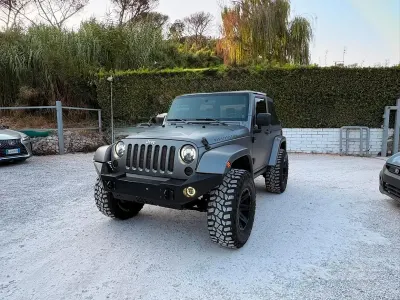 Usata Jeep Wrangler Sahara 177 CV (130 kW) 2008 Grigio SUV