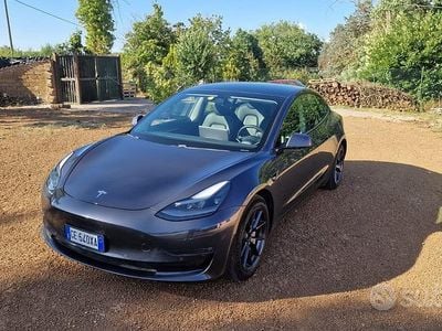 Usata Tesla Model 3 250 kW (340 CV) 2021 Grigio Berlina