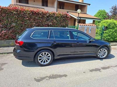 Usata VW Passat Business 120 CV (88 kW) 2020 Nero Station wagon
