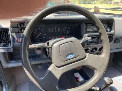 Usata Ford Fiesta 49 CV (36 kW) 1989 Blu/azzurro Utilitaria