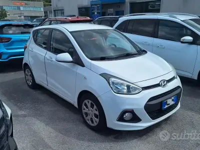 Usata Hyundai i10 66 CV (48 kW) 2014 Bianco Utilitaria