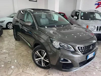 Usata Peugeot 3008 Allure 120 CV (88 kW) 2017 Grigio SUV