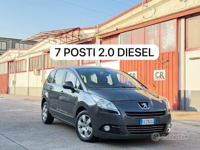 Usata Peugeot 5008 Business-Line 150 CV (110 kW) 2011 Grigio Monovolume