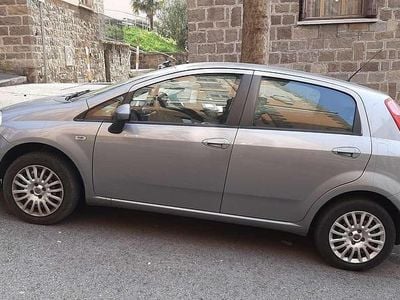 Usata Fiat Grande Punto Active 77 CV (56 kW) 2005 Argento Utilitaria
