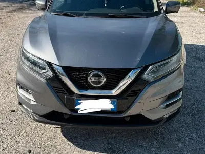 Usata Nissan Qashqai 116 CV (85 kW) 2020 Grigio SUV