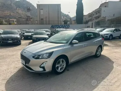 Usata Ford Focus ST-Line 120 CV (88 kW) 2021 Grigio Station wagon