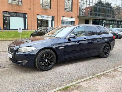 Usata BMW 530 Comfort Edition 245 CV (180 kW) 2011 Blu Station wagon