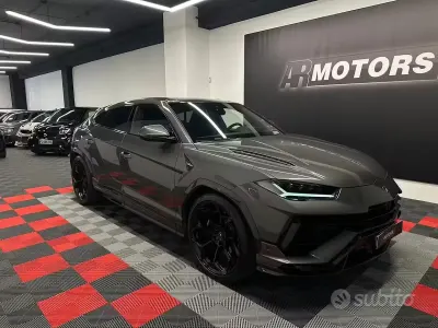 Usata Lamborghini Urus 666 CV (489 kW) 2024 Grigio SUV