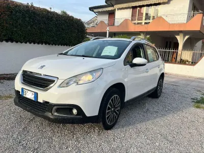 Gebraucht Peugeot 2008 Allure 82 PS (60 kW) 2015 SUV